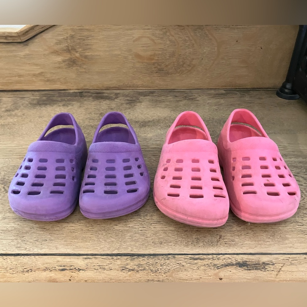 Airwalk Kids Purple and Pink Slippers